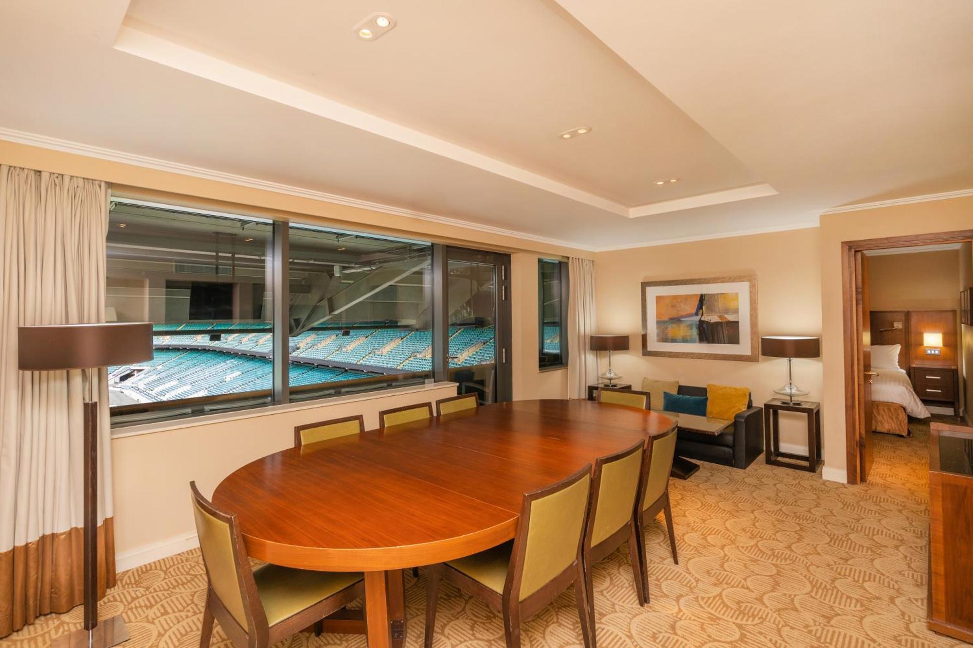 Hotel London Stadium Hotel, A Member Of Radisson Individuals 4*