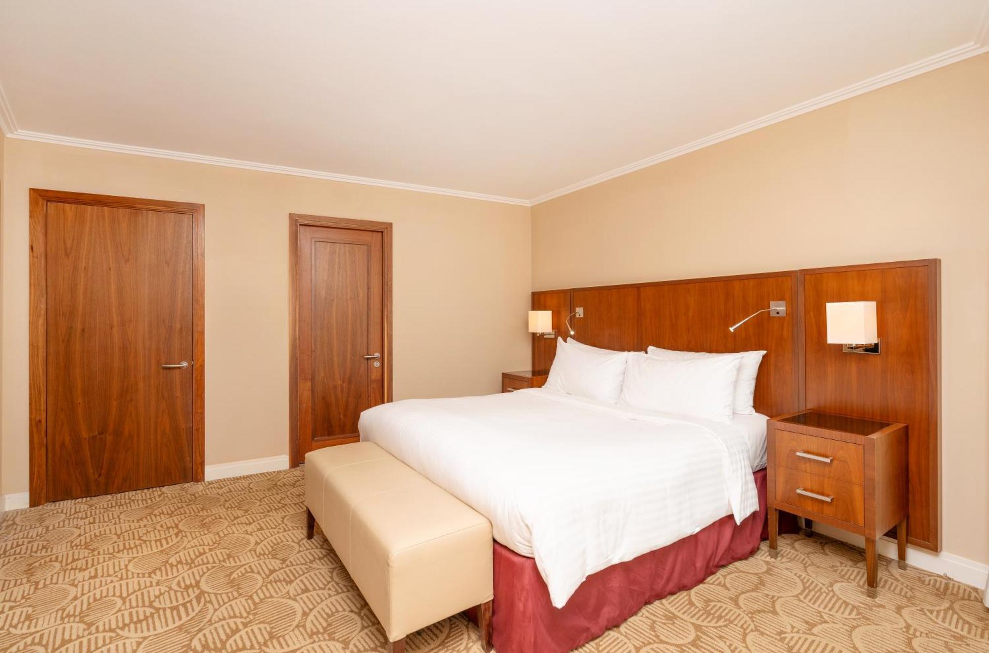 London Stadium Hotel, A Member Of Radisson Individuals 4*
