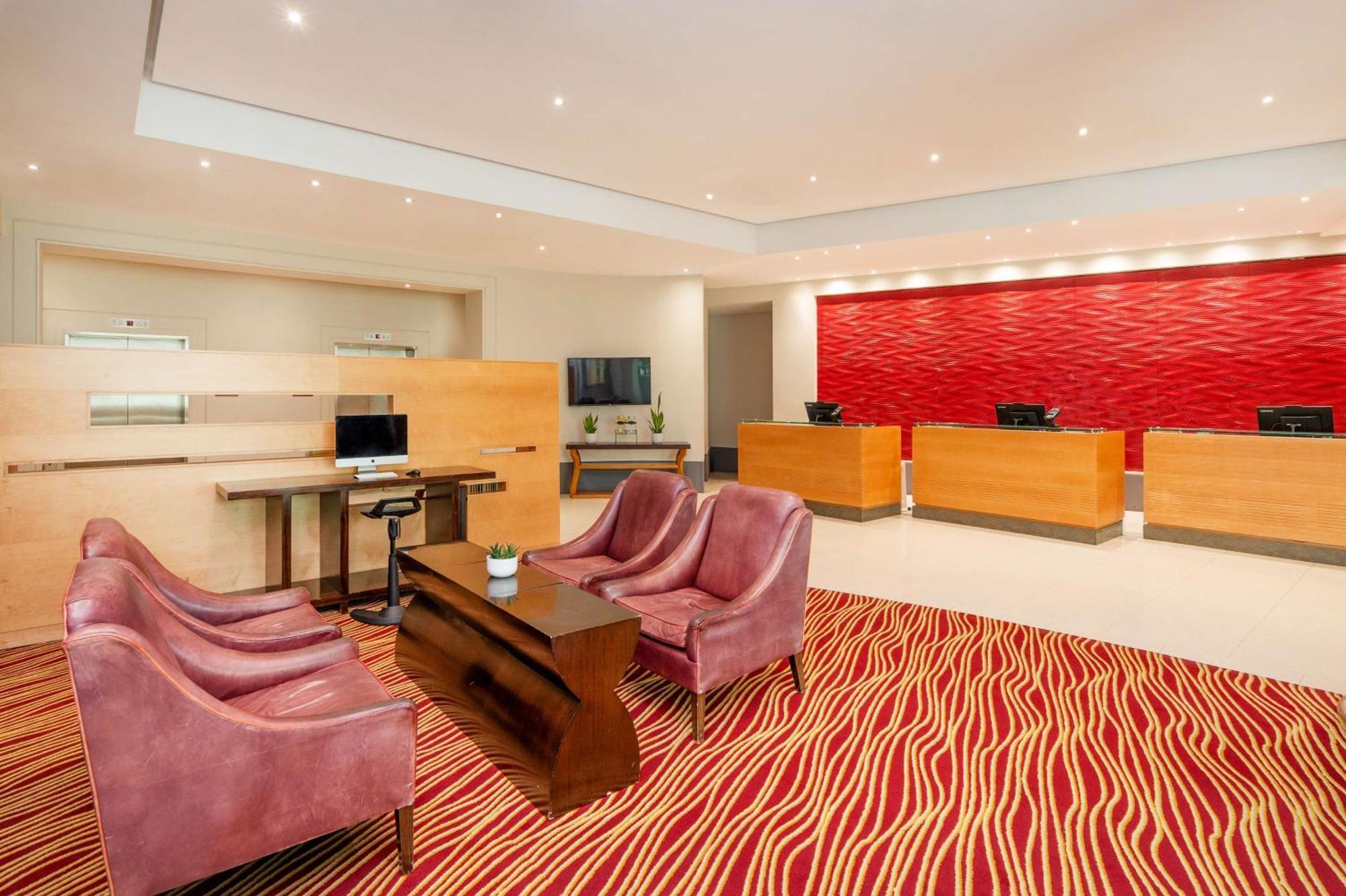 London Stadium Hotel, A Member Of Radisson Individuals Hotel 4*